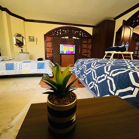 Mega Suite Junto Al San Marino Shopping กวายากิล ภายนอก รูปภาพ