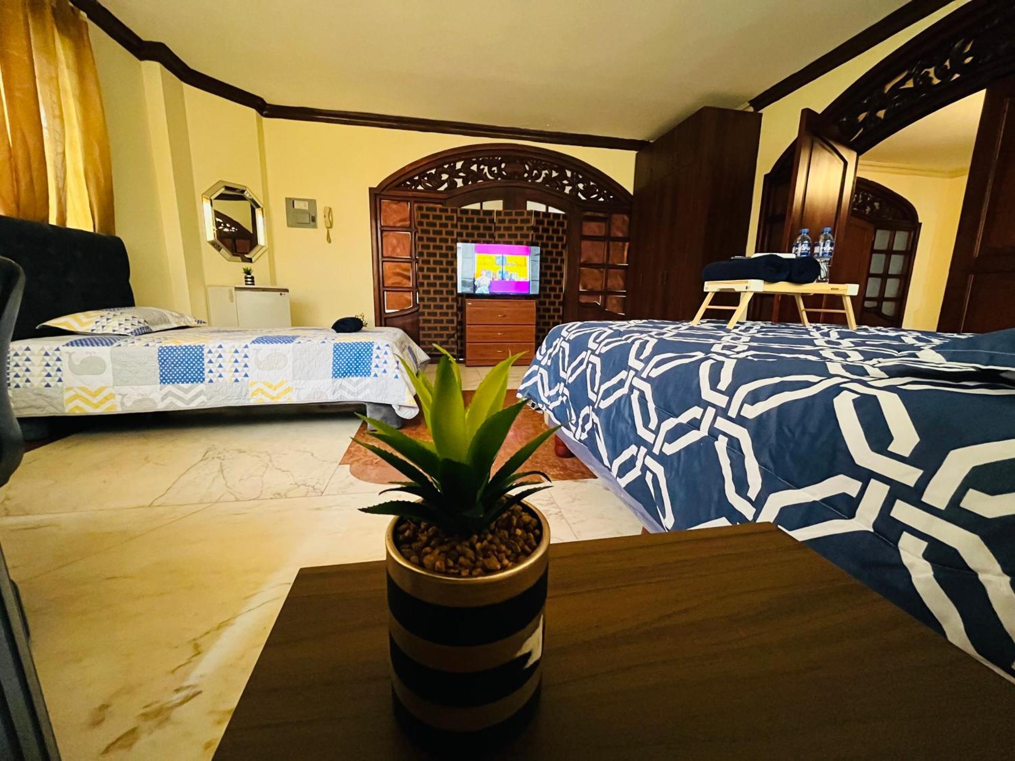 Mega Suite Junto Al San Marino Shopping กวายากิล ภายนอก รูปภาพ