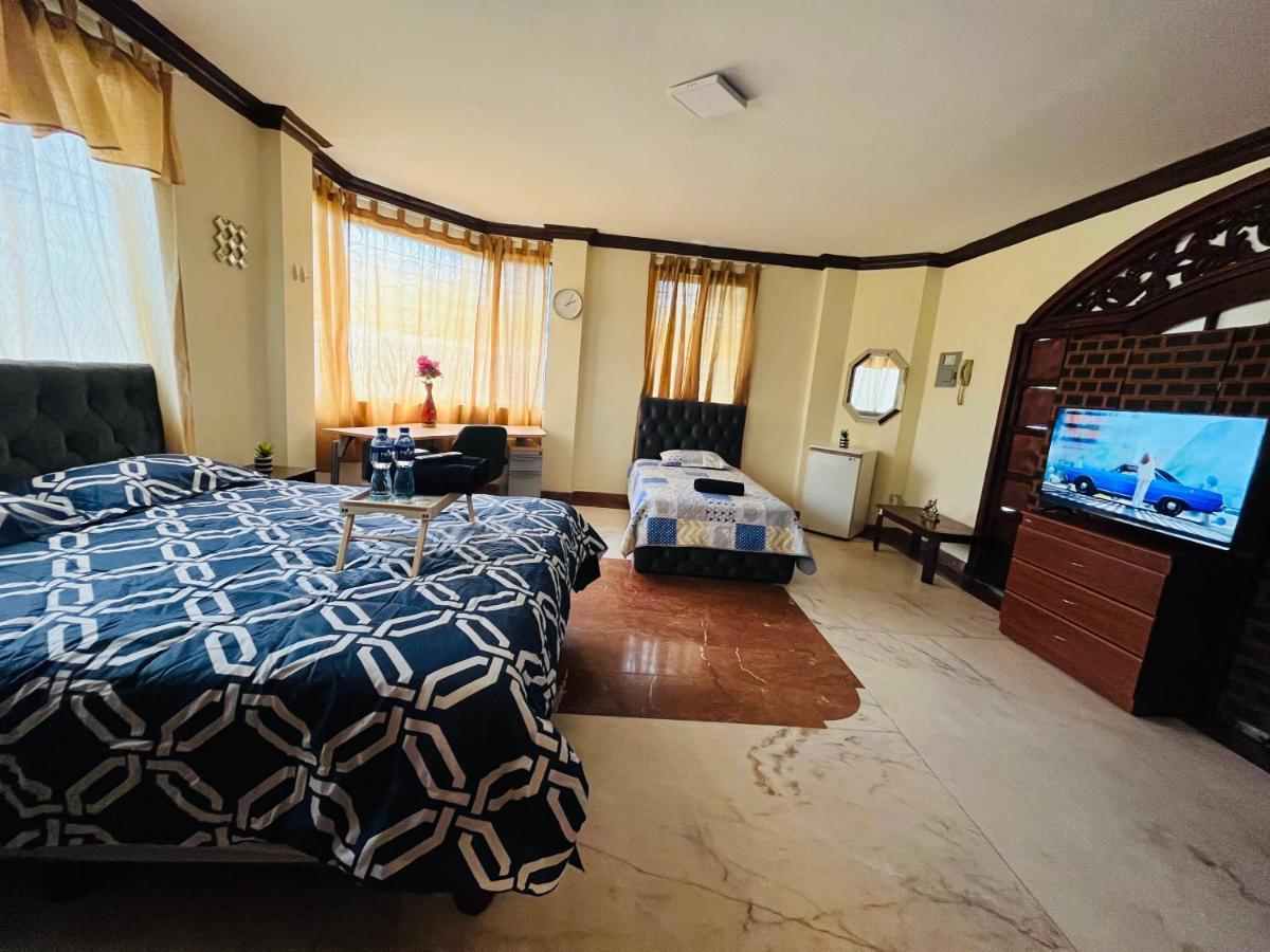 Mega Suite Junto Al San Marino Shopping กวายากิล ภายนอก รูปภาพ